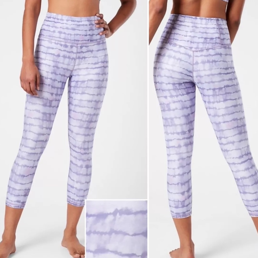 Athleta elation printed capri workout leggings